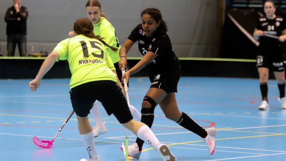 Hanna Weflö och resten av FBC Katrineholm får ett långt uppehåll mellan seriematcher.