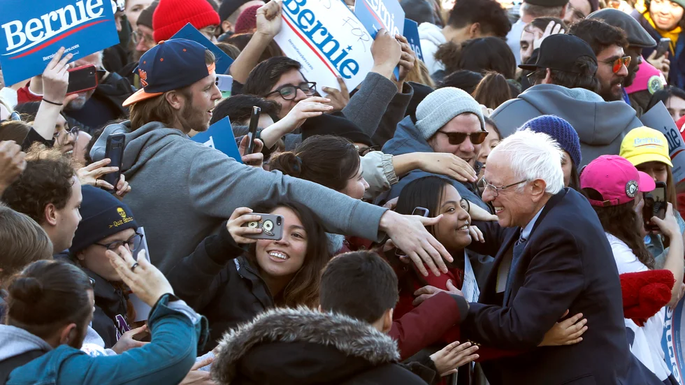 Det är Bernie Sanders som vill ha social förändring på riktigt. Han står för en politisk revolution som vill sammanföra alla vanliga människor tillsammans, skriver Martina Forsberg.