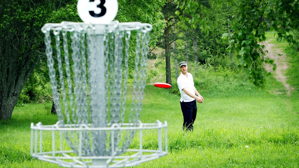Snart ska frisbeegolfbanan vid Ramdalsbadet få ett uppsving. Arkivfoto