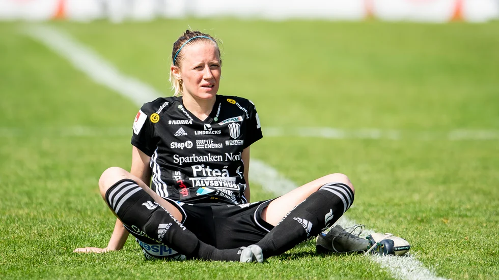 Lena Blomkvist för en kamp med tiden för att hinna bli spelklar till matchen mot Bröndby.