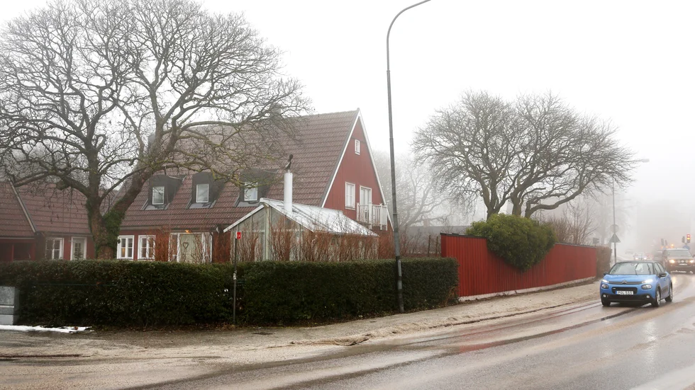 Utfarten till Visborgsgatan ska nu flyttas. 