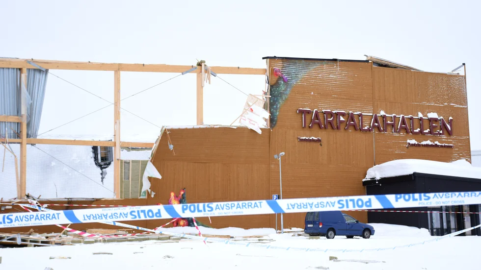 Statens haverikommission ska utreda varför Tarfalahallen rasade ihop. 