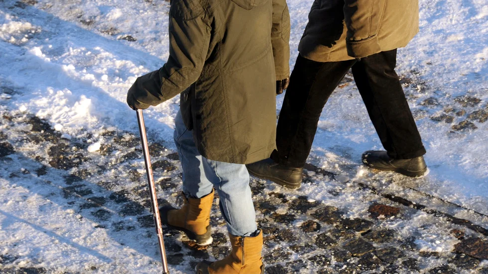 Polisn går ut med en varning för att bedragare utnyttjar krisen.