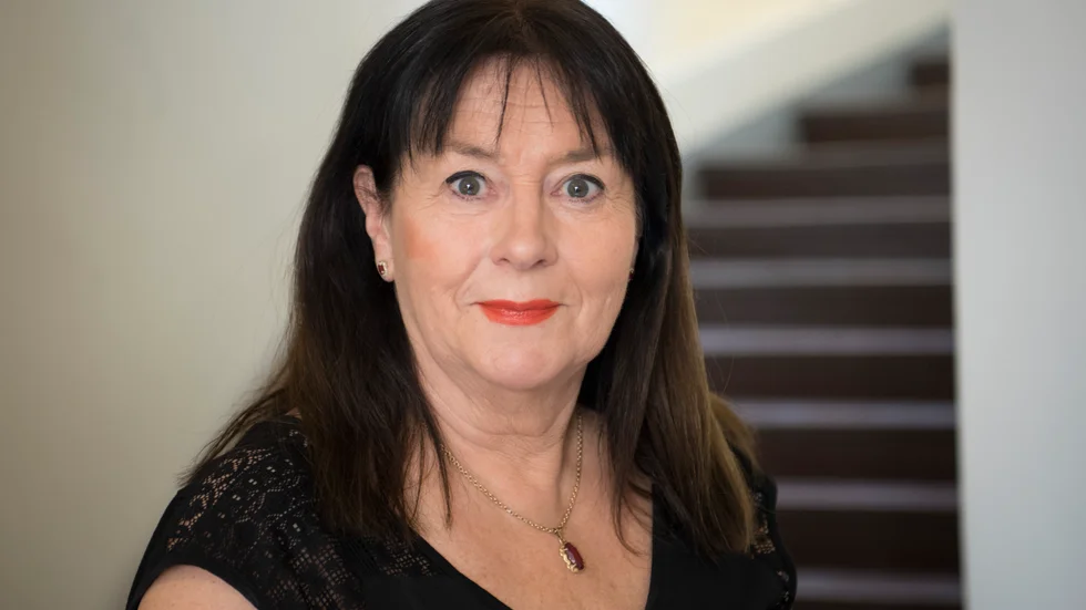 Gunnel Johansson gillar att handarbeta och virkar gärna grytlappar som hon ger bort. 