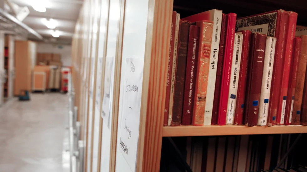 Ursprungsplanen gick ut på att centralisera öns magasin till Almedalsbiblioteket i Visby.