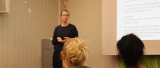 Två till sjukhus efter E4-olycka