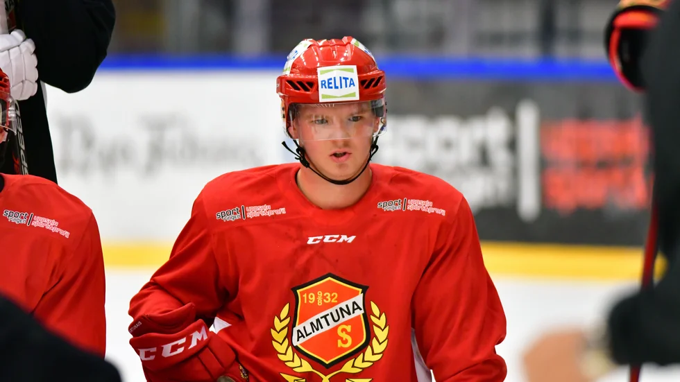 Jonathan Léman gjorde tre mål för J20-laget i storsegern över Tyresö Hanviken.