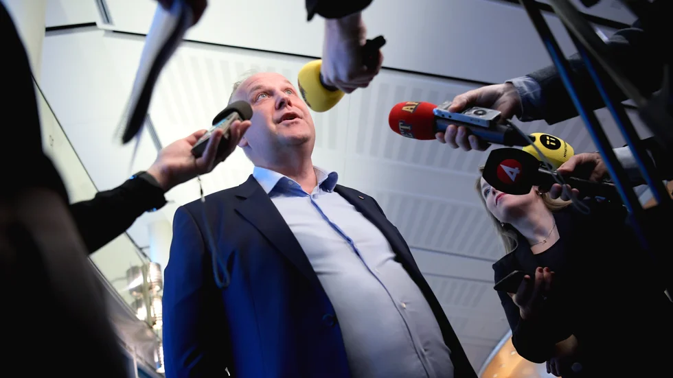 Den som tar över partiledarposten efter Jonas Sjöstedt har ett politiskt självförtroende att förvalta.