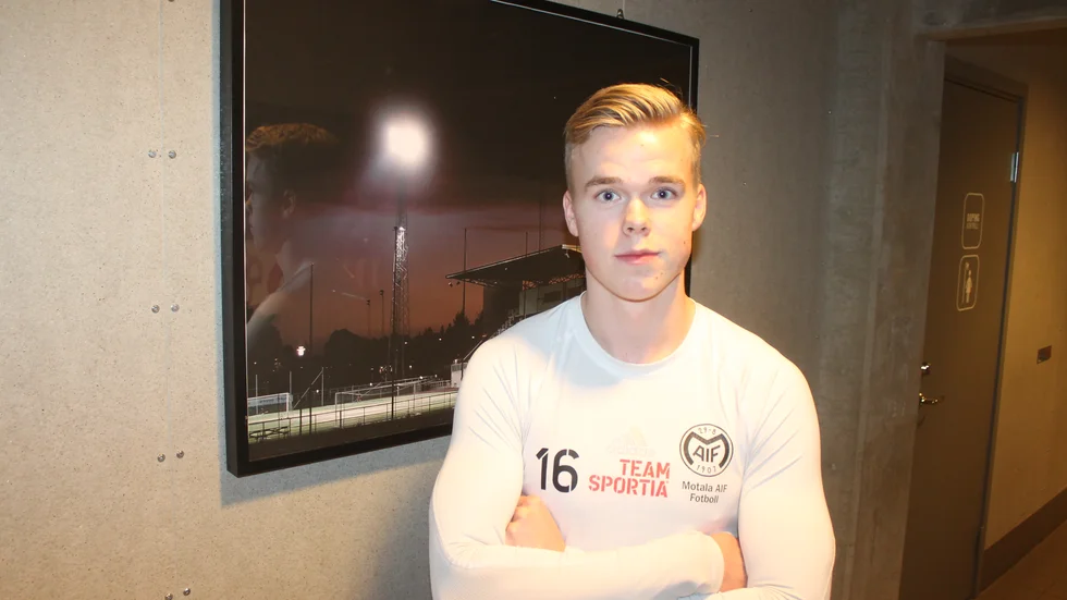 Markus Uppling väljer spel i Motala AIF i division 1 i år. En offensiv spelare, född 2000, som närmast kommer från Sandviken. Han har tidigare också spelat i IFK Norrköpings akademi. Uppling är från Sollefteå från början.