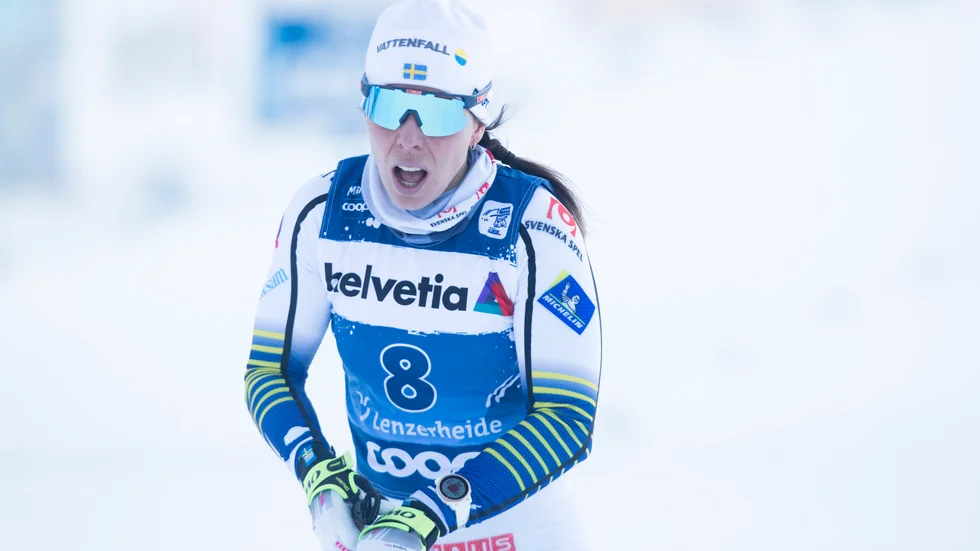 Charlotte Kalla slutade på tionde plats i damernas 10 kilometerslopp.