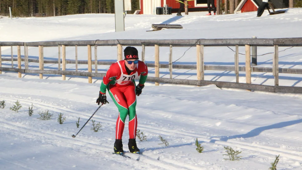 Jesper Lundholm korsade mållinjen som femma i klassen H16.