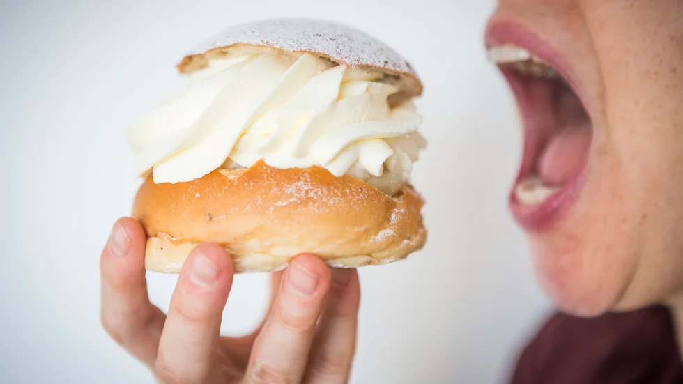 Fettisdagen nalkas och det är dags för semlor. UNT:s smakpanel har testat tio semlor från olika bagerier och konditorier runt om Uppsala och korat en vinnare.