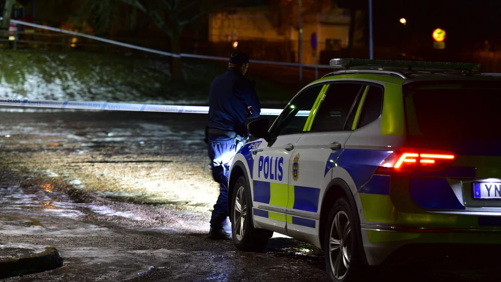 Polisen fick under onsdagskvällen in flera samtal om smällar i Katrineholm. 