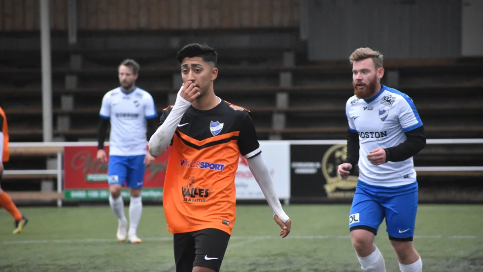 Adrian Ottosson, till höger i bild, ska spela i IFK Tuna kommande säsong. 