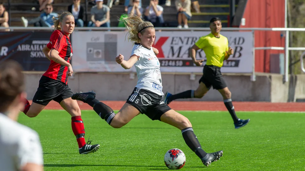 Emma Alexandersson och Motala AIF vann mot serieledande Studenterna på tisdagen och nu lever hoppet om division 2-spel för Maiflaget.