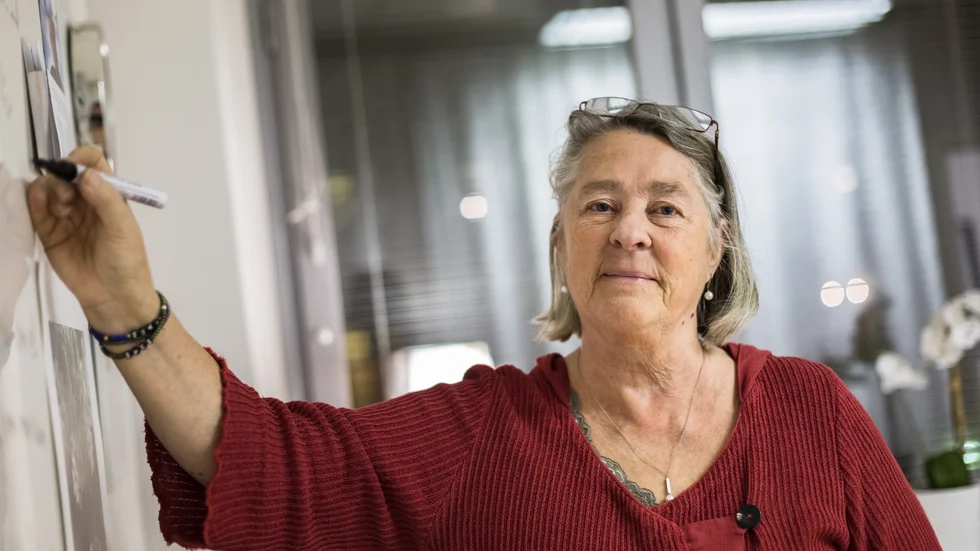 "Det är otroligt viktigt att vi ger barn och unga verktyg att prata om hur de mår", säger Elisabeth Lindström på organisationen SPES i Uppsala. 