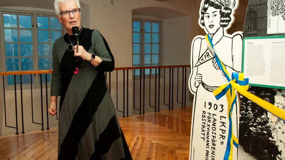 Åsa Lindestam (S), förste vice talman, tycker det är lika viktigt att diskutera demokratifrågor i dag som när den svenska demokratin infördes för 100 år sedan.