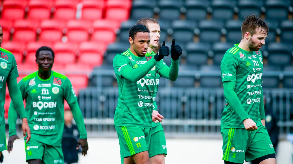 Landslagsspelaren Willie Clemons lämnar Bodens BK. 