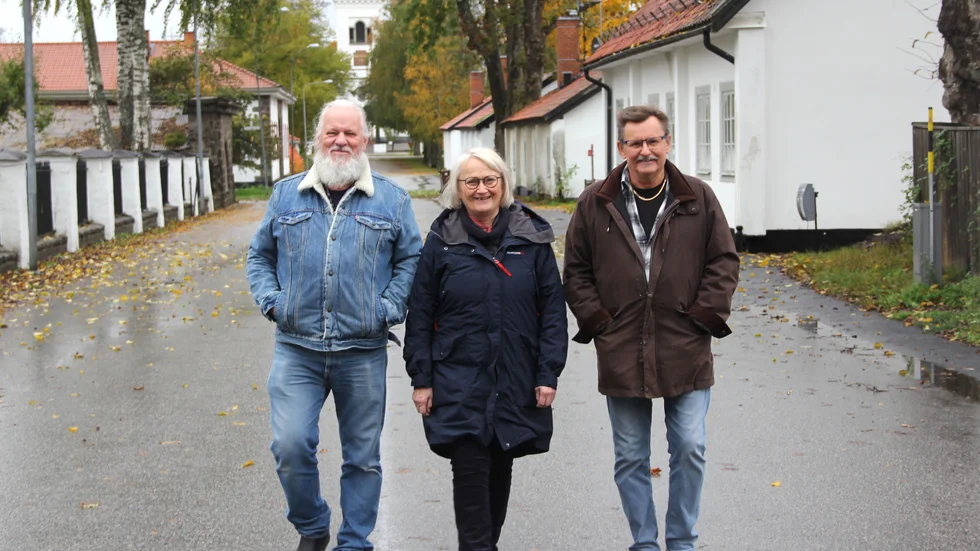 Björn Ullhagen, Kersti Kollberg och Roger Lööf har skrivit boken "Med historien in i framtiden" som handlar om brukorten Söderfors.