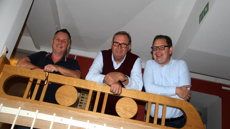 Kommunstyrelsen med Conny Forsberg (S), Christer Segerstéen (M) och Lars Karlsson (L) har goda förhoppningar om att nå så kallade "svarta siffror" i budgeten för 2019. 