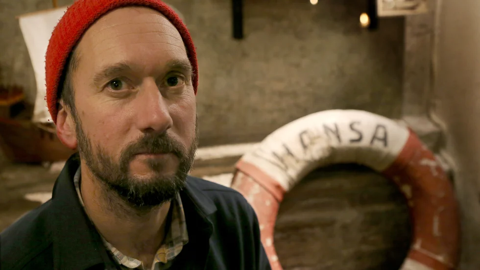 Jakob Ringboms farfar Jens fanns med på Hansa den ödesdigra natten. I kommande bok vill han ge en bredare bild än att bara skildra katastrofen, och efterlyser gotlänningars historier om fartyget,