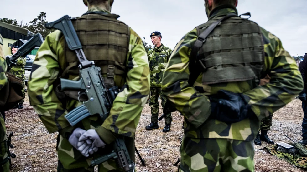 55 miljarder kronor fattas till försvaret. 