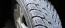 Vinterhjul stals vid garageinbrott