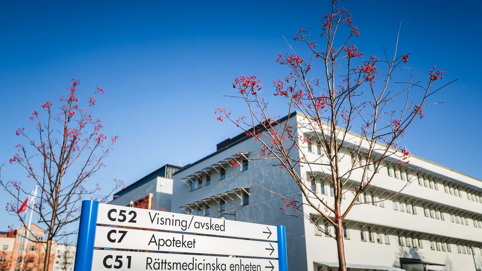 Rättsmedicinalverket förvarar delar från cirka 30 000 avlidna personer. 