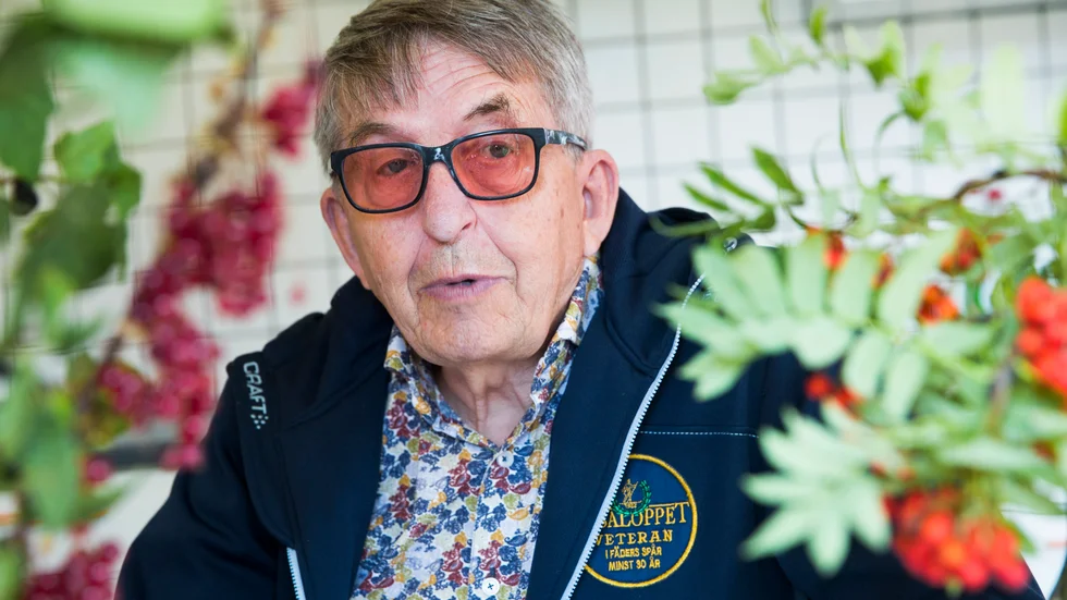 75-årsdagen firar Lars-Erik tillsammans med hustrun Lena, tidigare i somras blev han dock rejält hyllad under en stor konferens i Portugal som hölls till hans ära. 