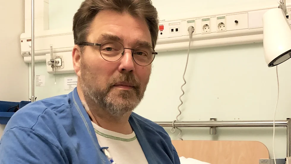 Efter en månad på Sunderby sjukhus hoppas kyrkoherde Anders Gustafsson på att bli utskriven på måndag. "Jag har hunnit tänka mycket, det enda vi vet är att vi har livet nu". 