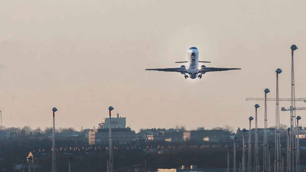Oron för coronaviruset börjar visas i flygstatistiken.