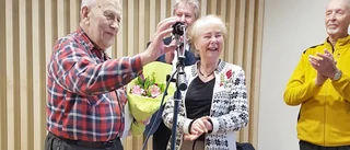 Kd prisar 92-årig volontär    