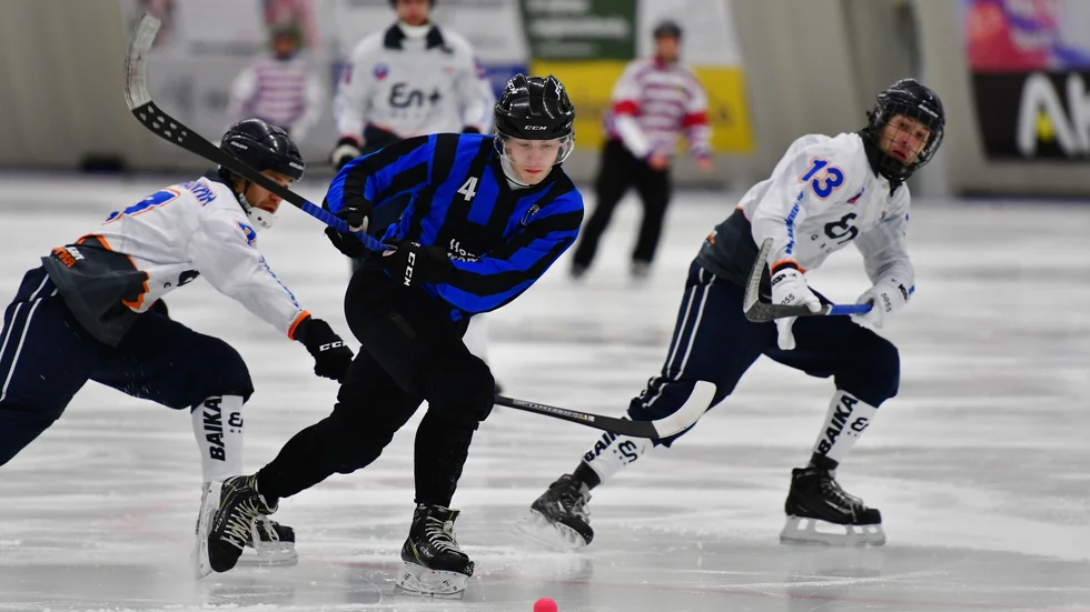 Jimi Heinonen, här mot ryskt motstånd, gjorde ett straffmål mot Broberg i genrepet.