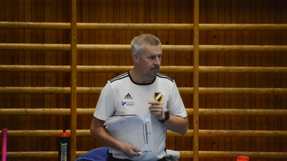 Hans Karlsson, tränare i Rimforsa IF, är besviken på Linköping.