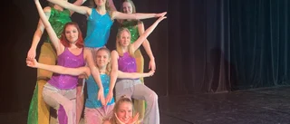180 dansare intog scenen i Motala