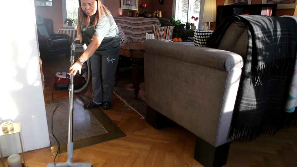 Varaporn Pettersson bytte jobb som kock för att städa. Branschen med hushållsnära tjänster fortsätter att växa kraftigt, och Rut-avdragen slog nytt rekord förra året.