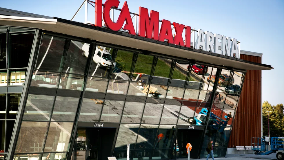 Ica Maxi har köpt namnet på arenahallen i fem år. I september går avtalet ut och namnet blir till salu igen. 