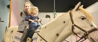 Östgötsk musiker kompar känd rockikon i vår