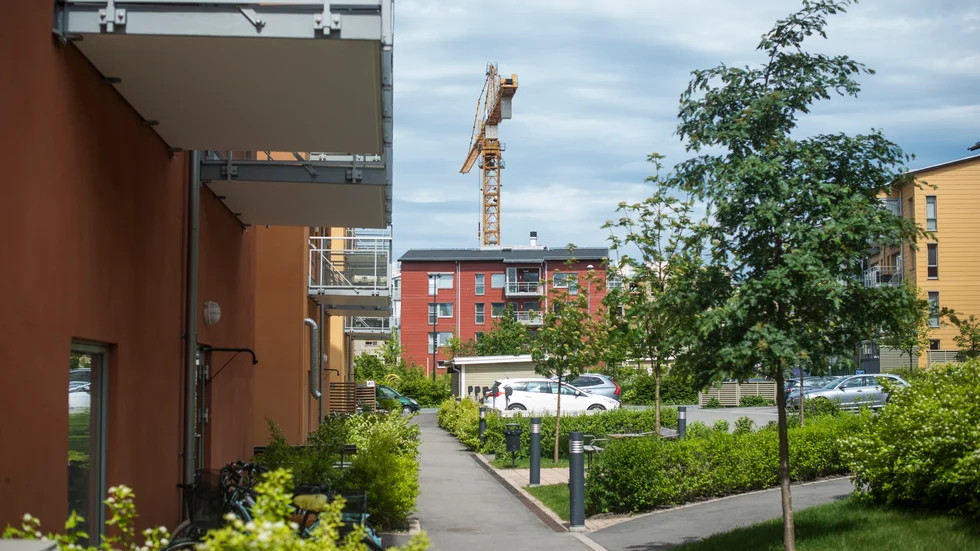 Parkering i källaren, verksamheter på entréplan och boende och lägenhetshotell på övriga plan är planen för nybyggnaden i kvarteret Virkesladan i Sågenområdet. 