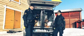 Glädje över polisens nya hundbilar