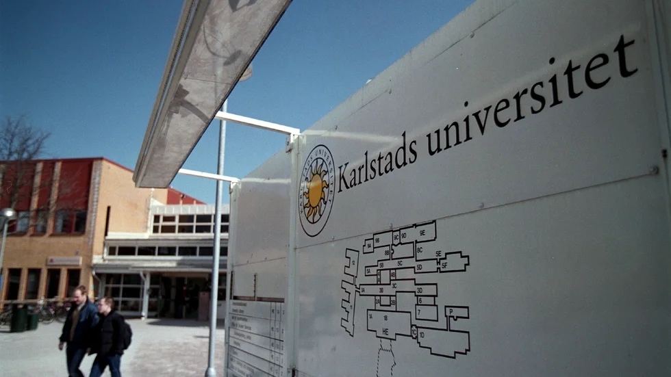 Karlstads Universitet tycks se utbildning som ett sätt att skjuta på vuxenlivet.
