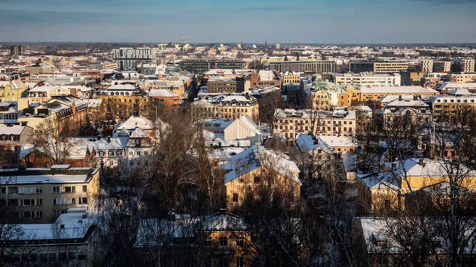 Det var fel av Skatteverket att beskatta en 28-årig Uppsalabo för näringsverksamhet efter mannens  lägenhetsaffärer.  