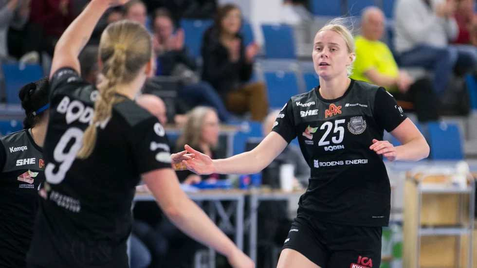 Elin Karlsson stod för fyra mål i sin debut för Boden Handboll.