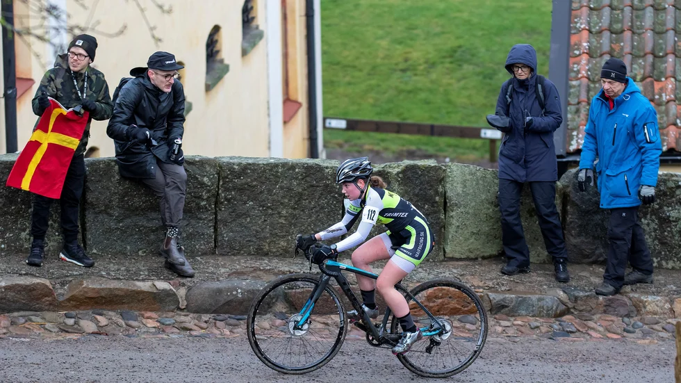 Amanda Mikaelsdotter kämpade sig till ett brons på cykelcrossl-SM trots att kroppen inte helt återhämtat sig från förkylningen.