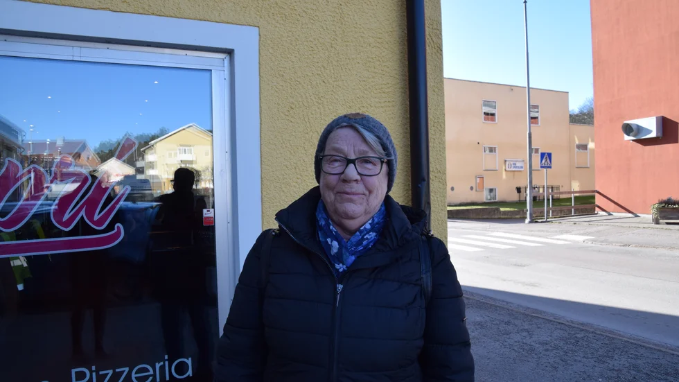 Pedagogerna på Fjärilen är tacksamma över allt stöd efter branden. Som Jenny Nymans (näst längst till höger) klädinsamling till förmån för barnen.