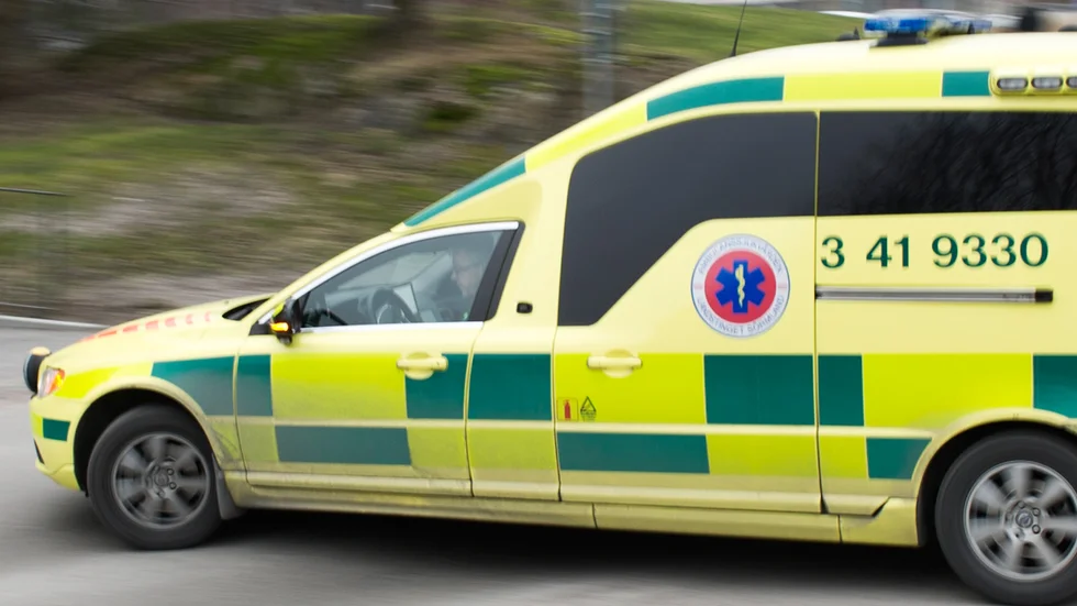 En ung pojke blev påkörd av en bil i Eskilstuna under tisdagsmorgonen.