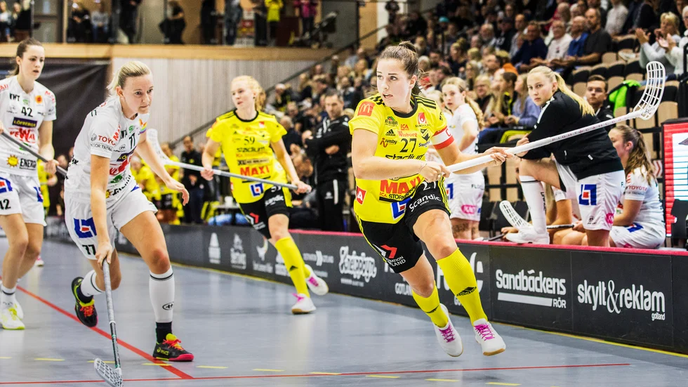 Sara Steen är en av tre från Endre i Blågult.
