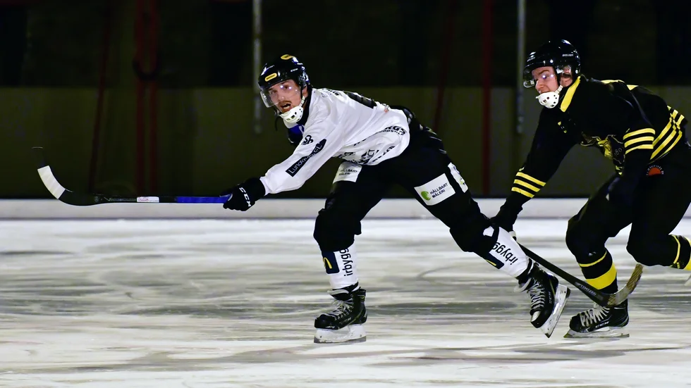 Ted Haraldssons (här mot AIK) Sirius möter Vänersborg på bortaplan.