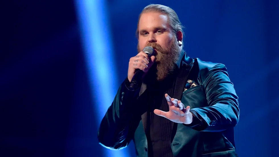 Chris Kläfford är klar för julkonserten i Västra Vingåkers kyrka. 