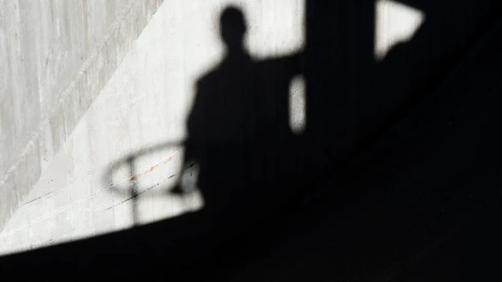 Motalabon var belagd med kontaktförbud men sökte upp sin före detta partner ändå.